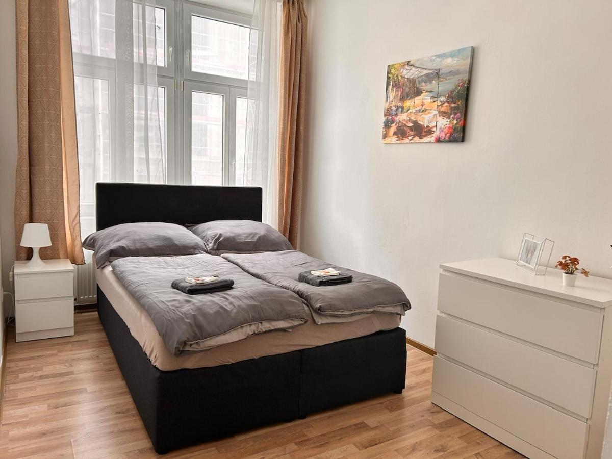 Spacious Central 4-Room Suite For 6 - Near Subway เวียนนา ภายนอก รูปภาพ